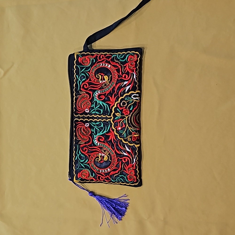 Vintage Embroidered Wristlet Bag, Featuring Traditional Chinese Dragon Designs